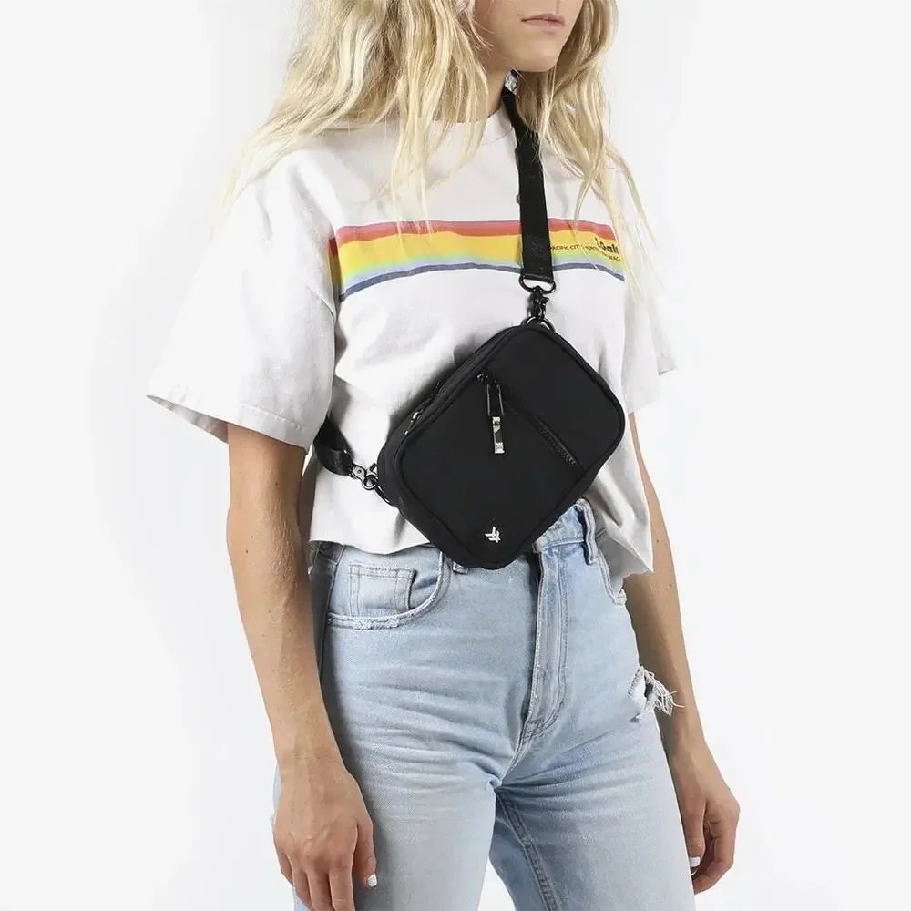 Thread Crossbody Bag Black - Picture 1 of 7